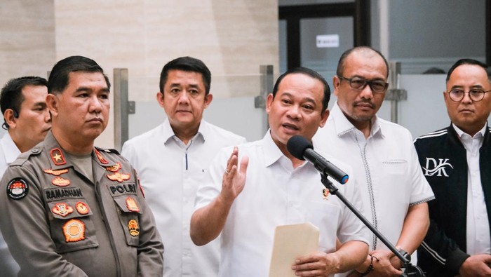 Wakabareskrim Polri selaku Kasatgas Anti Mafia Bola Polri, Irjen Asep Edi Suheri, dalam jumpa pers di Mabes Polri, Jalan Trunojoyo, Jakarta Selatan, Rabu (27/9/2023).