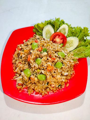 Warung nasi goreng milik mantan chef.