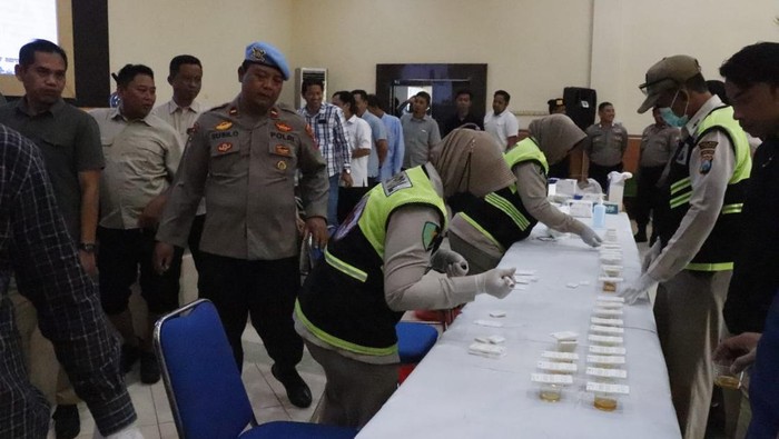 115 Polisi di Jombang Mendadak Dites Urine