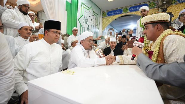 Anies lalu Cak Imin hadiri pernikahan putri Habib Rizieq