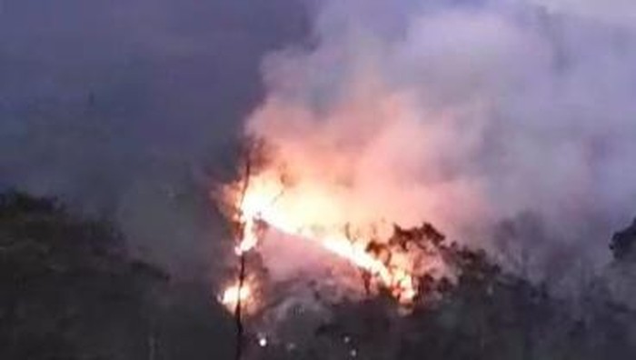 Bukit Mangkrang Karanganyar kebakaran, Kamis (28/9/2023).