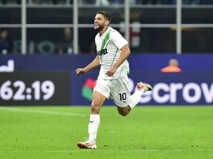 Berardi Pawangnya Si Ular Besar