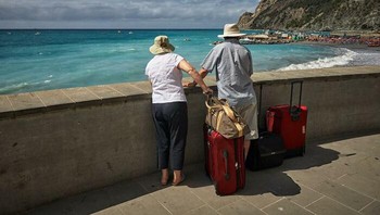 Panas Matahari. Jumlah orang yang membiarkan dirinya terbakar atau berjalan tanpa air di bawah terik Matahari sangatlah mengejutkan. Belum lagi ancaman penyakit seperti kanker kulit. Foto: Bored Panda
