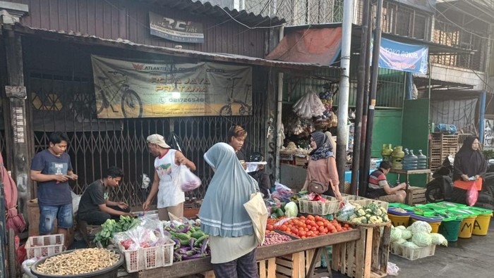 Ilustrasi di Pasar Kebayoran Baru