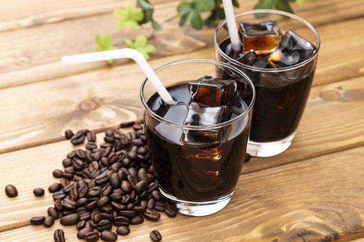 Racikan cold brew dan es kopi Jepang