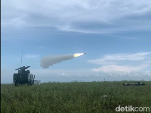 Lesat Rudal Arhanud TNI AD Berekor Api