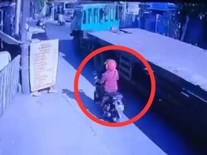 Pelajaran dari Kecelakaan Pemotor Wanita Tewas Terlindas Truk