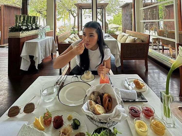 Momen Rosa Codeblu saat Makan Mewah di Restoran Bintang 5