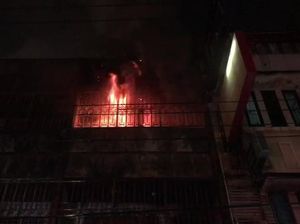 Ruko 4 Tingkat Terbakar di Medan, 1 Pria Tewas