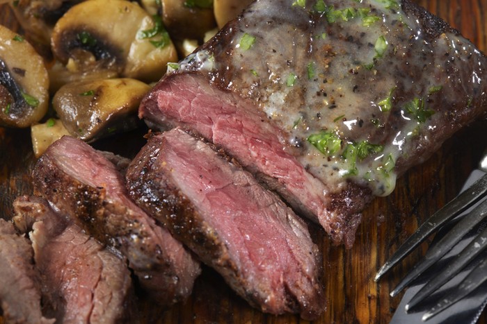 Waspada! Daging Steak yang Nikmat Bisa Jadi Haram, Ini Sebabnya