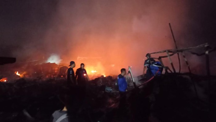 Suasana di Pasar Slogohimo Wonogiri Kamis (28/9/2023) pukul 20.45 WIB.