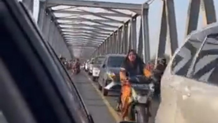 Suasana ruas Jalan Parangtritis Bantul, Kamis (28/9/2023).