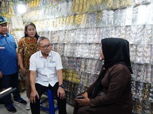Blusukan ke Tanah Abang, Zulhas Dicurhati Pedagang Sepi Pembeli
