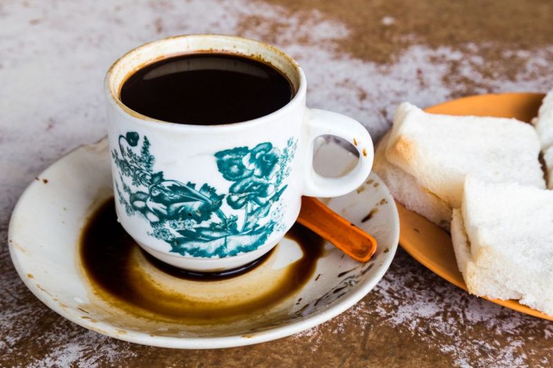 5 Tempat Ngopi Ini Punya Racikan Kopi Jadul 'Kopi O' Enak
