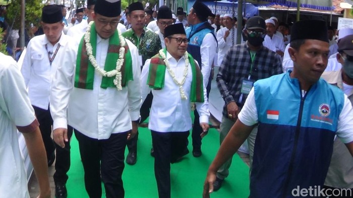 Anies-Cak Imin saat safari politik di Sumenep