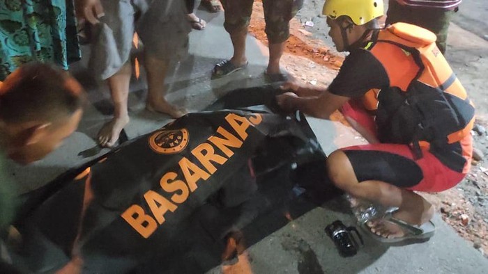 Bocah 11 tahun ditemukan tewas terseret arus Sungai Belawan saat mandi.