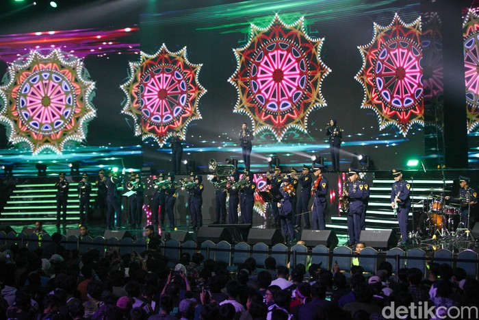 BrassBand PTDI STTD tampil di acara Hub Space X KAI Expo 2023, Plenary Hall Jakarta Convention Center, Jumat (29/9/2023).
