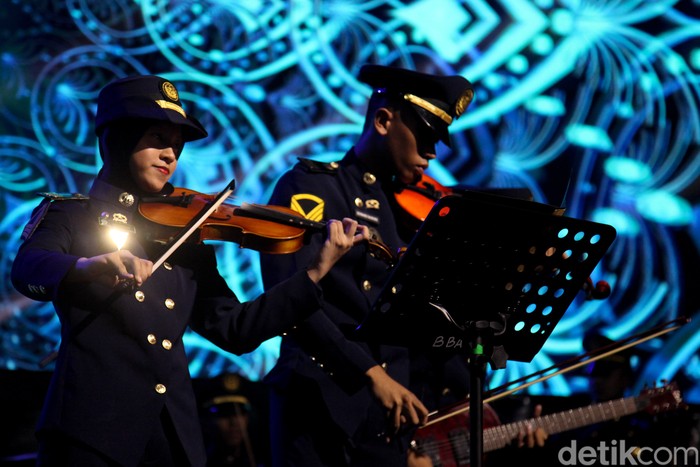 BrassBand PTDI STTD tampil di acara Hub Space X KAI Expo 2023, Plenary Hall Jakarta Convention Center, Jumat (29/9/2023).