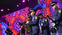 Suara brass dan gitar pun mewarnai penampilan BrassBand ketika membawakan lagu seperti Rungkad hingga Akad. (Foto: Andhika Prasetia/detikcom)