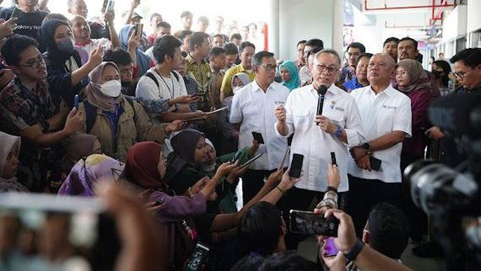 Curhat Pedagang Kosmetik di Asemka Curhat Pedagang Kosmetik di Asemka