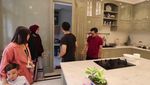 Potret Dapur Arie Untung dan Fenita Arie yang Estetik