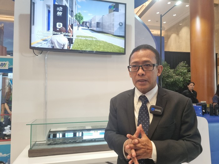 Direktur Utama PT MRT Jakarta (Perseroda) Tuhiyat sela-sela kegiatan Hub Space 2023 di JCC Senayan Jakarta, Jumat (29/9/2023).