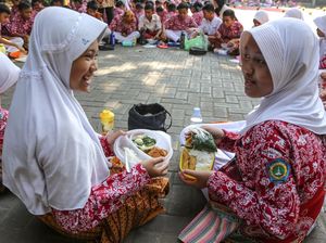 Gerakan Makan Bergizi di Sekolah untuk Cegah Stunting
