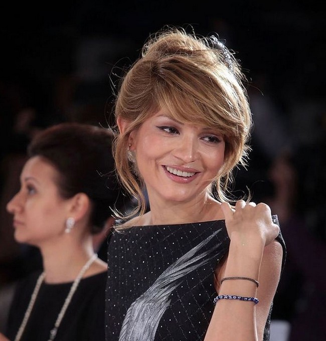 Wanita 51 tahun sebagai bos sindikat kejahatan telah didakwa di Swiss. Putri mantan presiden diktator Uzbekistan Islam Gulnara itu menjalankan perusahaan pencucian uang. Foto: dok. Instagram/@real_gulnarakarimova