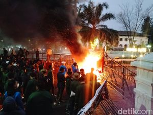Soal September Hitam di Bandung yang Bawa 3 Tuntutan
