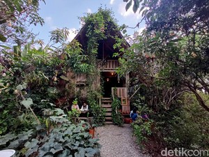 Hidden Gem di Dago Atas, Nikmati Kulineran dengan Nuansa Taman