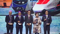 Para rektor yang mendapat penghargaan adalah Ova Emilia (UGM), Reini Djuhraeni Wirahadikusumah (ITB), Ari Kuncoro (UI) dan Mochamad Ashari (ITS).  