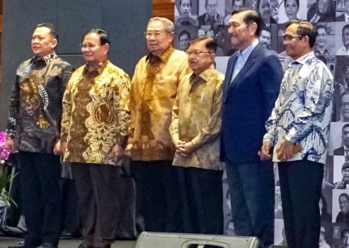 Ketua MPR RI Bambang Soesatyo mengapresiasi perjalanan 76 tahun Luhut Binsar Pandjaitan, sekaligus peluncuran buku Luhut Binsar Pandjaitan di Mata Kita-kita yang ditulis oleh Peter F. Gontha. Buku tersebut membahas sosok Luhut di mata 79 tokoh.