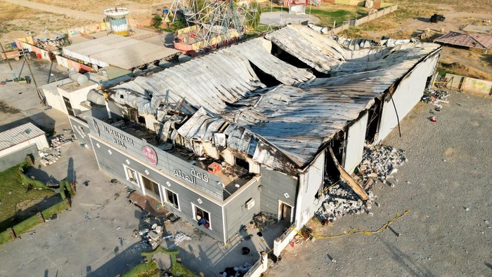 A general view of the damaged building following a fatal fire at a wedding celebration, in the district of Hamdaniya in Iraq's Nineveh province, Iraq, September 28, 2023. REUTERS/Abdullah Rashid