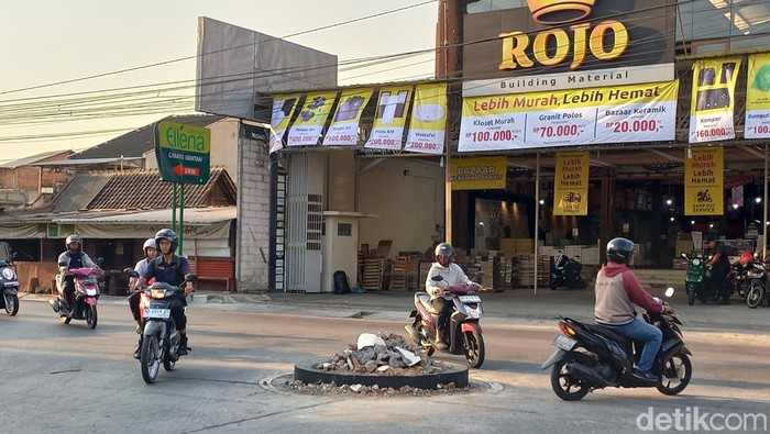 Kondisi Tugu Lilin di Kelurahan Pajang, Kecamatan Laweyan, Kota Solo, Jumat (29/9/2023).