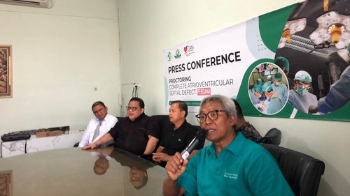 Konferensi pers operasi bedah jantung anak terbuka di RSUP Prof Dr IGNG Ngoerah, Denpasar, Jumat (29/9/2023). (Muhamad Ramdan Fahlevi/detikBali)