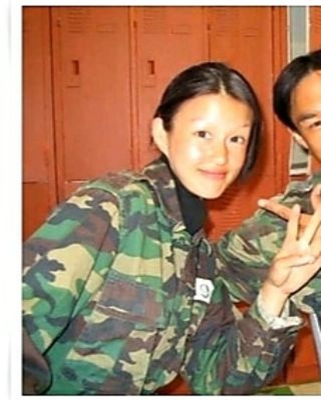 Memiliki kemampuan bela diri dan penampilan menawan, sosok Lee Su Ryeon tentu menarik perhatian lawan jenis. Dikatakan ia bahkan pernah dilamar Pangeran Arab yang menginginkannya jadi istri kedua. Foto: Instagram @suryeon_lee