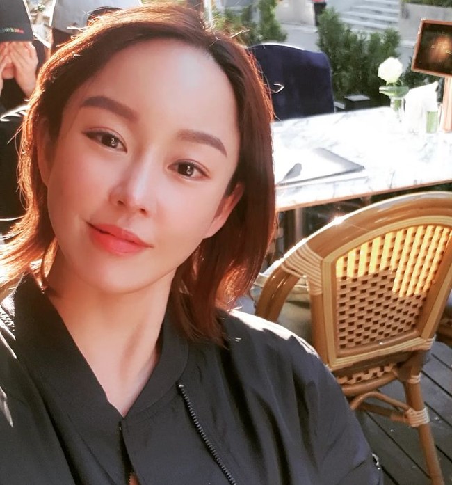 Lee Su Ryeon menjadi bagian dari paspampres Korea selama 10 tahun sebelum akhirnya terjun ke dunia hiburan pada 2013 karena ingin mencoba sesuatu yang baru. Foto: Instagram @suryeon_lee