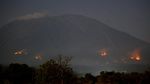Lereng Gunung Agung Terbakar, Begini Kondisinya