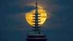 Lihat Lagi Indahnya Fenomena Supermoon di Eropa
