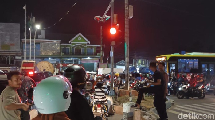 Macet Jalan Perintis-Urip