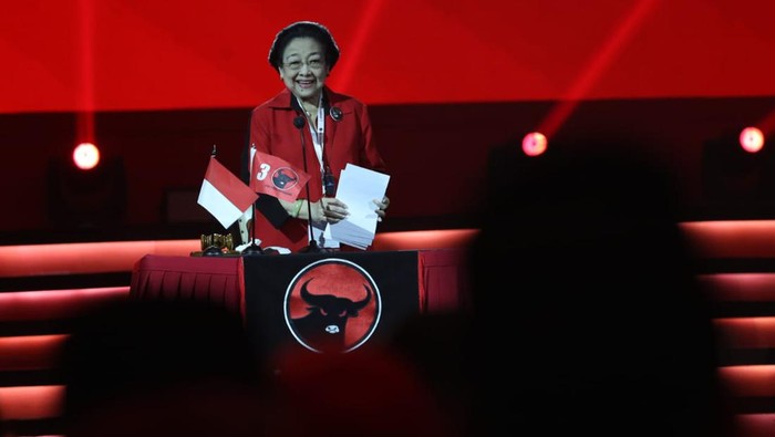 Megawati Soekarnoputri berpidato di Rakernas ke-4 PDIP 2023.