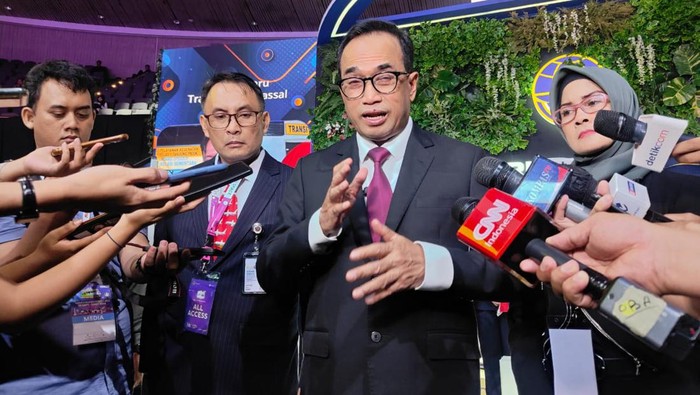 Menteri Perhubungan Budi Karya Sumadi