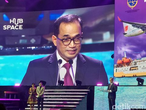 Menteri Perhubungan Budi Karya Sumadi di Hub Space X KAI Expo