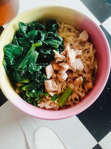 5 Mantan Chef Restoran Ini Punya Gerai Bakmi Enak