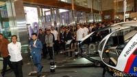 Salah satu stand yang menyita perhatiannya ialah stand perusahaan otomotif milik Rudy Salim yaitu Prestige.