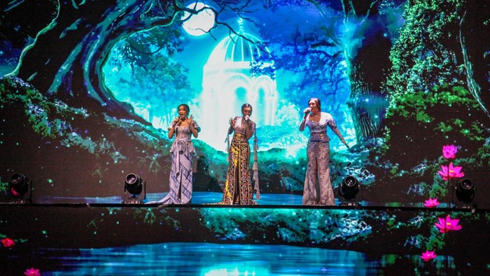 Novia Bachmid, Olivia dan Maribeth tampil membawakan lagu dalam acara Hub Space X KAI Expo 2023 di JCC Senayan, Jakarta, Jumat (29/9/2023).