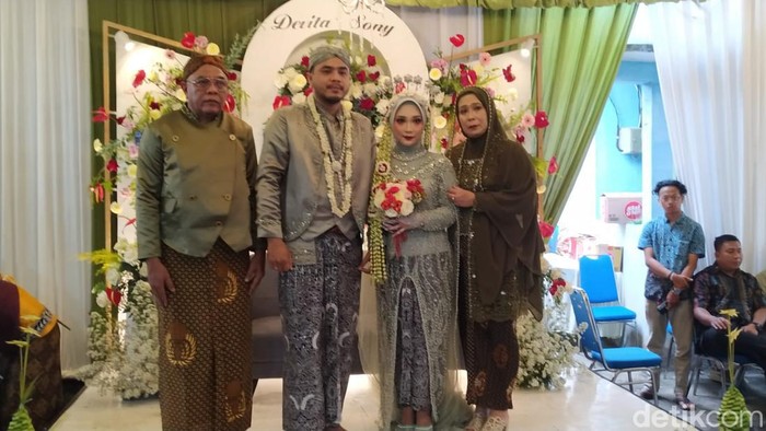 Pernikahan warga Blitar