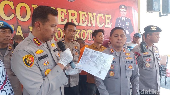 Polresta Bogor Kota kini sudah jerat lima tersangka kecurangan PPDB Online (M Sholihin/detikcom)