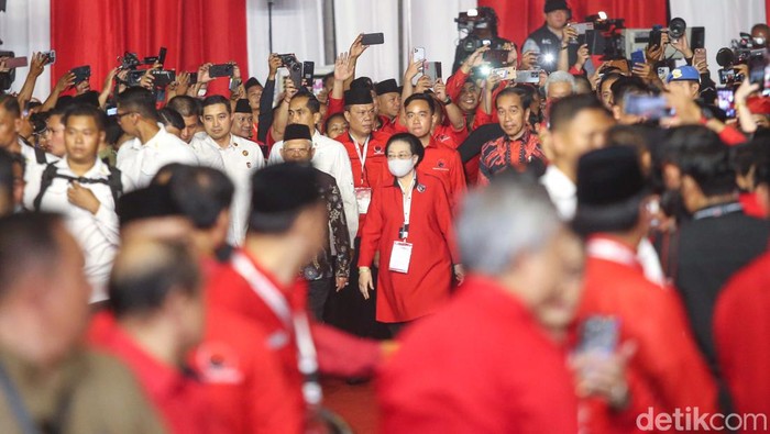 Potret Rakernas IV PDIP PDIP menggelar Rapat Kerja Nasional (Rakernas) IV di JIExpo Kemayoran, Jakarta Pusat, Jumat (29/9/2023). Ketum Megawati hingga bacapres Ganjar Pranowo sampaikan pidato.