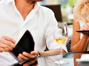 40 Tahun Menikah, Pasangan Ini Tetap Split Bill Urusan Rumah Tangga